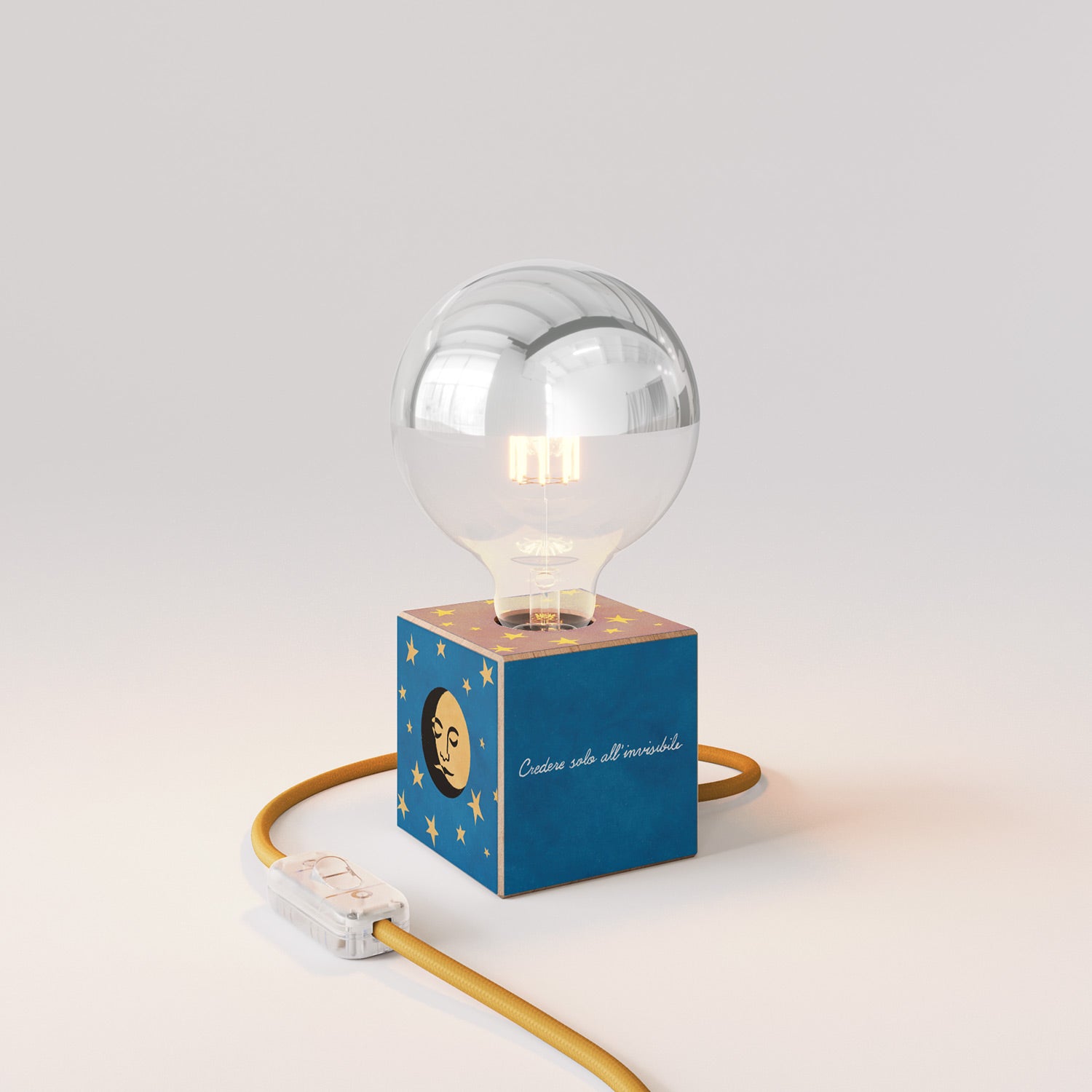 Lampada da tavolo Cubetto "La luna" con lampadina globo mezza sfera argento - Santomanifesto