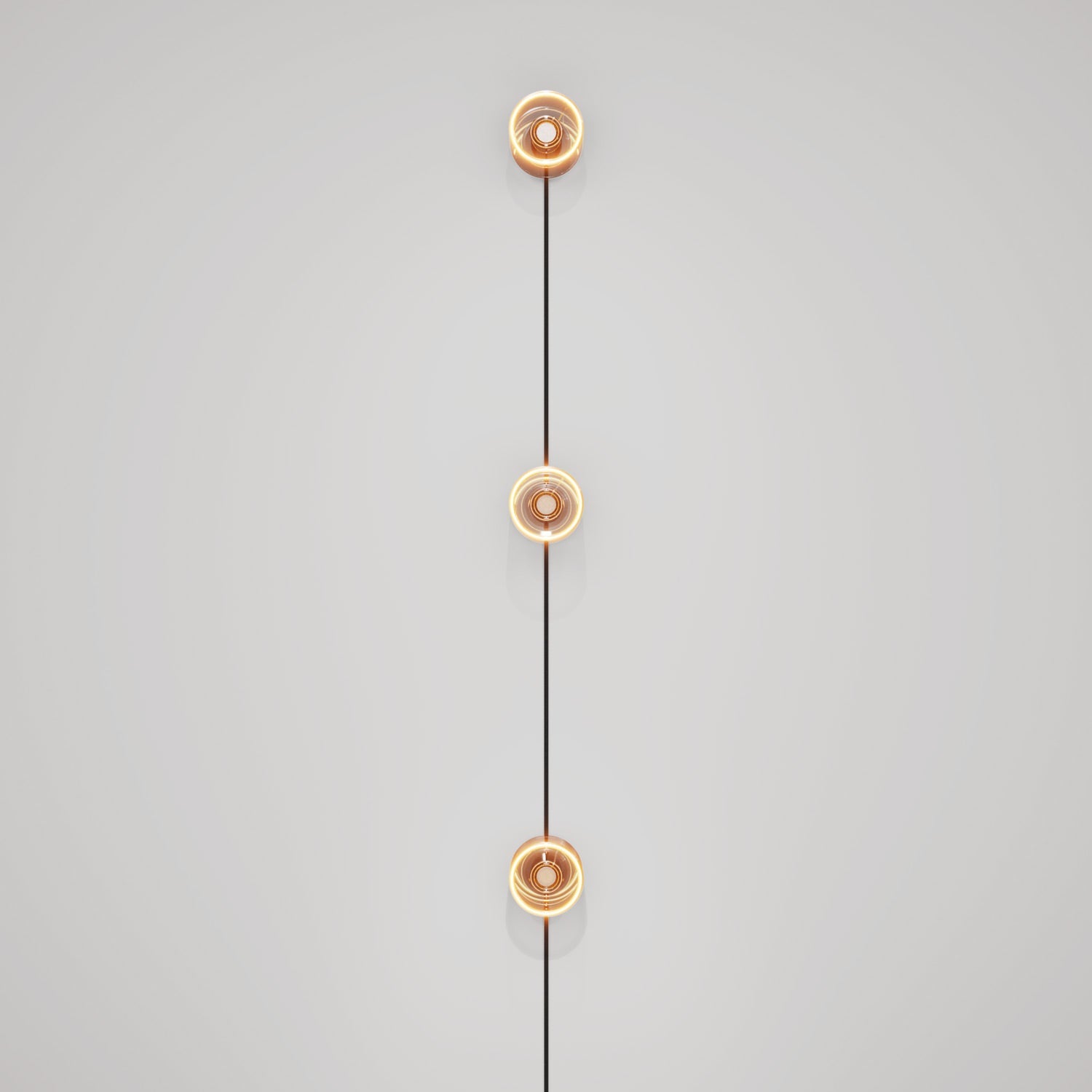 Lampada da parete Spostaluce con spina, 3 lampadine Ghost e cavo nero